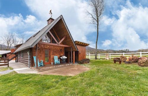Wears Valley House | Romantic A-frame Private HotTub Firepit NearGSMNP