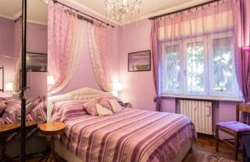 Bullona Apartment | Romantic & Artistic Apartment