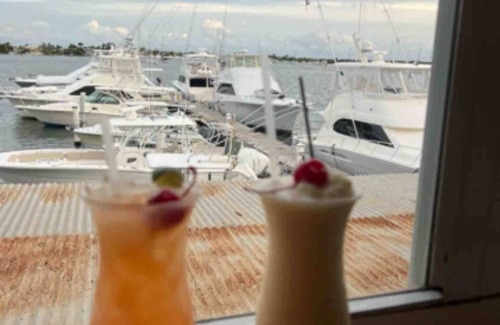 Rio Jueyes Villa | Romantic Attic Villa Private Pool Backyard A/C