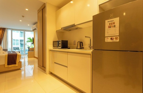 Rawai Condo | Romantic Beach Bar Fine Dining Swim c109