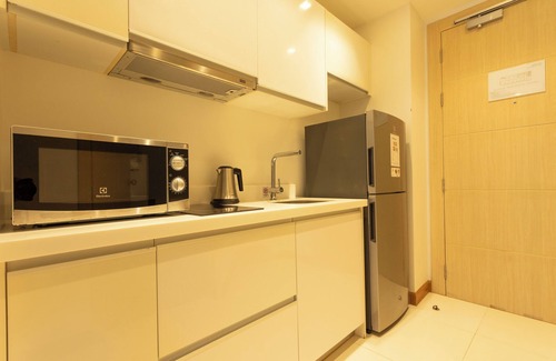 Rawai Condo | Romantic Beach Bar Fine Dining Swim c109