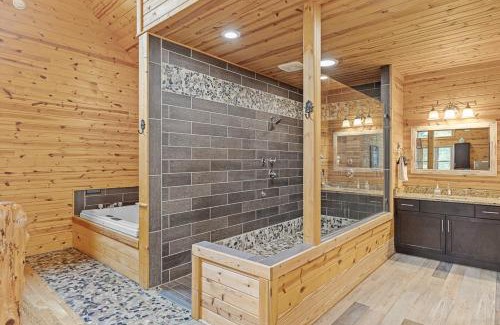 Cleveland House | Romantic Cabin with Spa Amenities near Helen GA