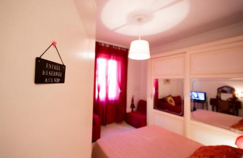Prenestino-Centocelle Apartment | Romantic Ciclamini House
