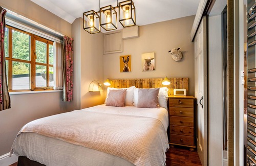 Cardinham Cottage | Romantic, cosy, Cornish cottage in woodland - great walking & wildlife spotting!