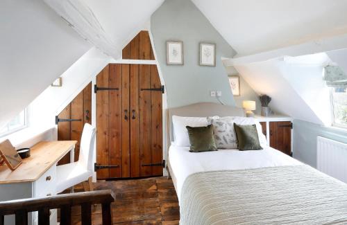 Chipping Campden House | Romantic Cotswold Cottage- dog friendly and village location