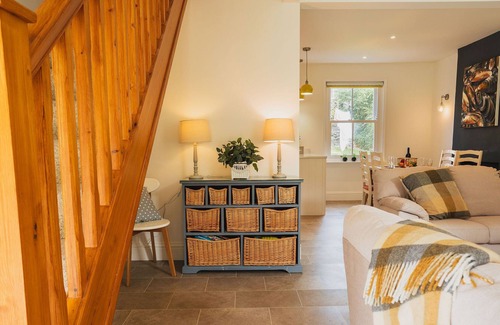 West Lulworth Cottage | Romantic Cottage Retreat in Heart of Lulworth Cove