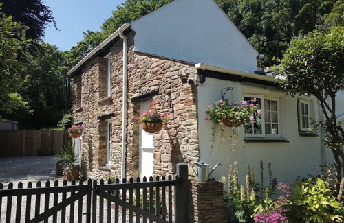 Perranporth Cottage | Romantic Cottage, Perranporth, Sleeps 2, Dog friendly, Walking distance to Beach