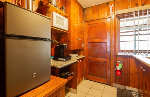 Three Rivers Cabin | Romantic Couples Cabin near Park Gate Entrance to Sequoia Nat'l Park