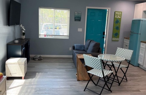 Sanibel Cottage | Romantic Getaway, #302, 2 min walk to the beach.