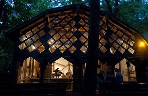 Woodstock Cottage | Romantic + historic artist cottage with storybook charm in private woods!