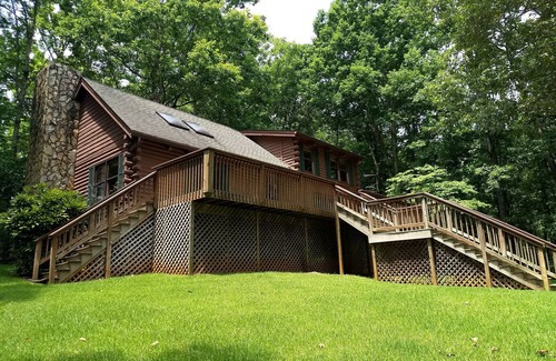 Lake Oconee Cabin | Romantic Log Cabin directly on Lake with a Boat lift and Awesome views!