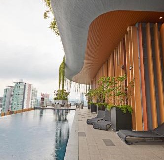 Golden Triangle Apartment | Romantic Log Cabin - walk to KL Tower, KLCC, Bukit Bintang