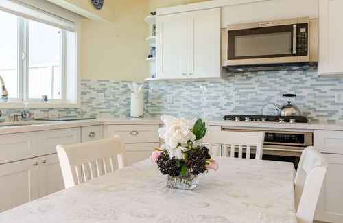 Faria Beach House | Romantic Luxury Water Front near Santa Barbara