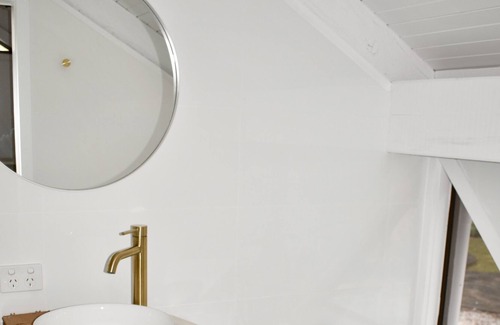 Tomewin House | Romantic mountain getaway with stunning views, spa and sauna