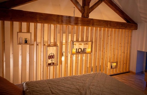 Villefranche-sur-Saone Apartment | Romantic night and private spa