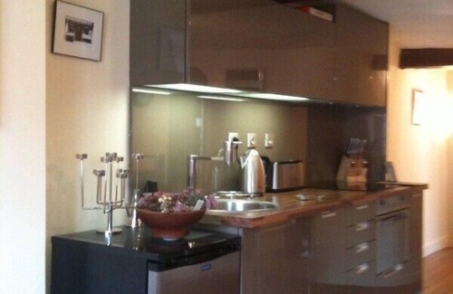 Les Iles Apartment | Romantic Paris apartment, large 1 bedroom on the chic Ile Saint Louis