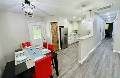 Clarkdale House | Romantic Peaceful Home with Firepit