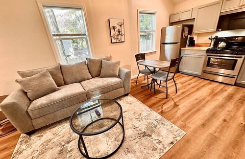 Port Royal House | Romantic Port Royal Retreat. Pets Yes!
