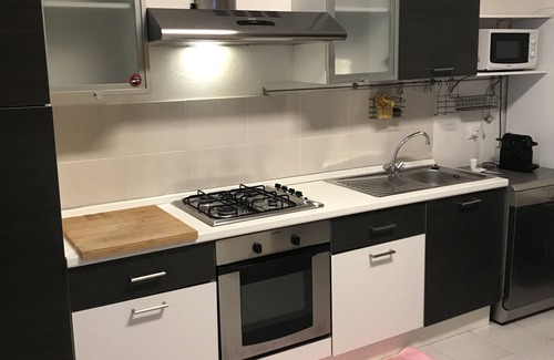 Est Apartment | Romantic, Quiet apartment with private Garden/patio with all amenities