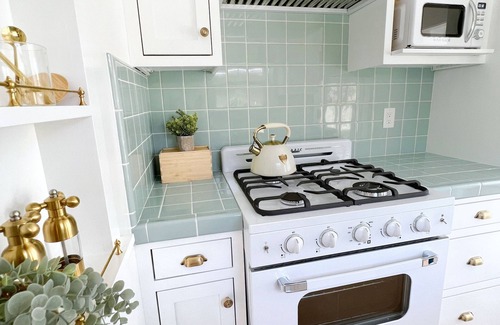 Encinitas Cottage | Romantic Remodeled Historic Sea Cottage w/Fireplace - Encinitas Moonlight Beach