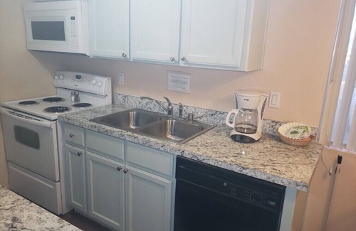Lake Havasu City Apartment | Romantic Retro Retreat Valley Ho Hidden Palms