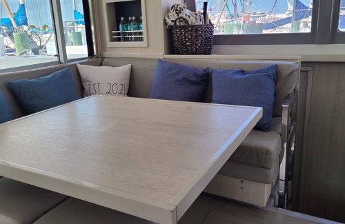 Coconut Grove Boat Rental | Romantic Sailboat 40ft