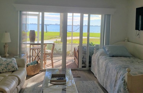 St. Petersburg - Clearwater Villa | Romantic Sea of Love Escape on the Bay with Beach Access