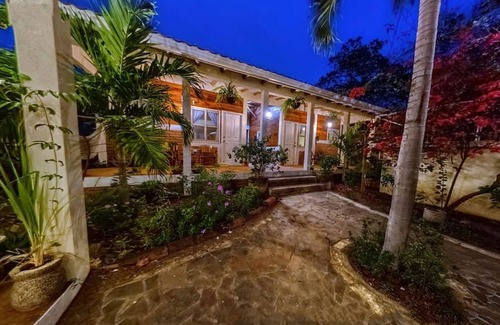 Pochomil Apartment | Romantic Seaside Casita w Pool AC Fire Sunsets