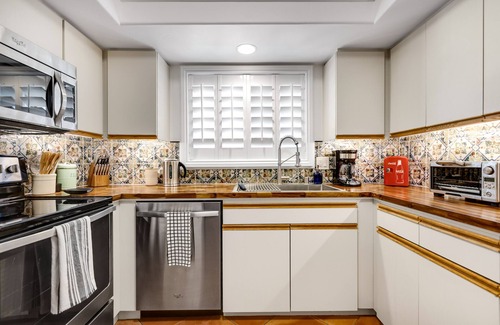 Indian Canyon Condo | Romantic Spanish Style Condo