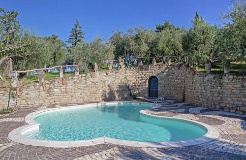 Modigliana Apartment | Romantic Stay with Pool