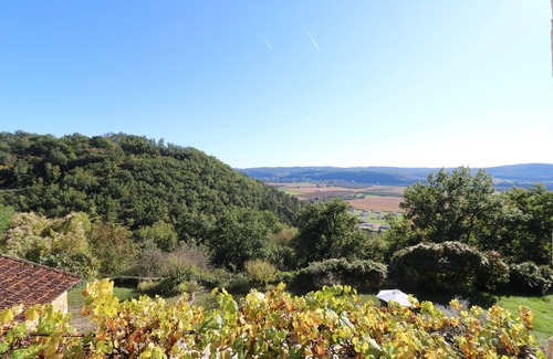 Castels et Bezenac House | Romantic stone cottage with private pool, terrace and views*