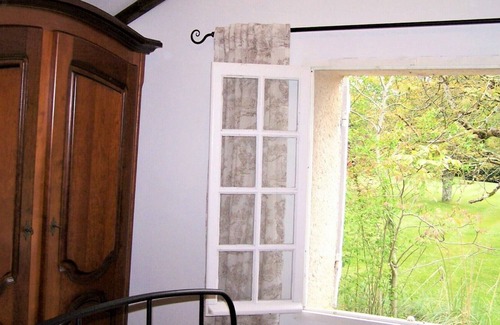 Capdrot Cottage | Romantic Stone Cottage for two, 5 minute Stroll to Beautiful Monpazier