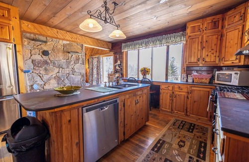 Beaver Cove House | Romantic sunset and lake view getaway w/wrap around deck, hot tub, & fireplace
