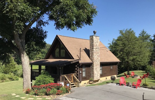 Sevierville Cabin | Romantic Valley Dream w HotTub FPit Views Privacy Sep 30-Oct 3 Book Now!