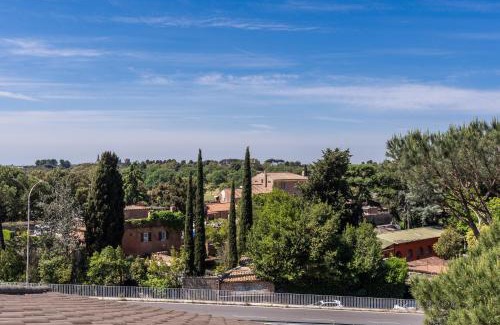 Quartiere XIII Aurelio Apartment | Romantic Vatican Attic Villa Pamphili