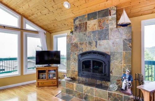 Pacific City House | Romantic Views 4 Miles
