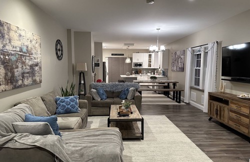 Troy House | Romantic Villa