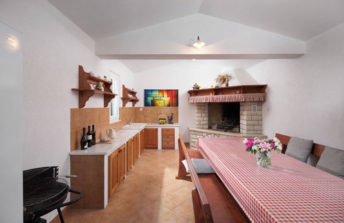Kapelica House | Romantic villa with istrian tavern