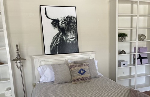 Shenandoah House | Romantic white farm 4 bedroom house