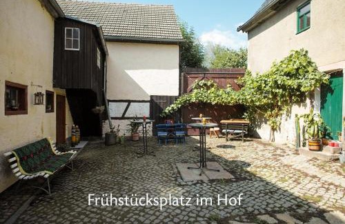 Stein Apartment | Romantische und museal eingerichtete Ferienwohnung
