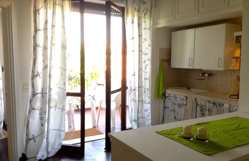 Rome Apartment | Rome Special place, 30 min bus to San Pietro/Vatican and center of Rome.