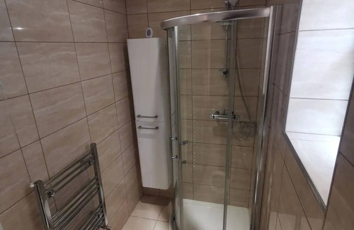 Eastbrook Apartment | Romford Retreat - Stylish Apartment Stay