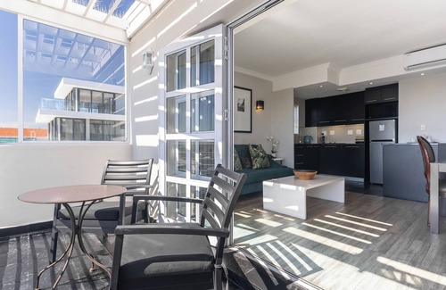 Green Point Apartment | Romney Park Luxury Apartments