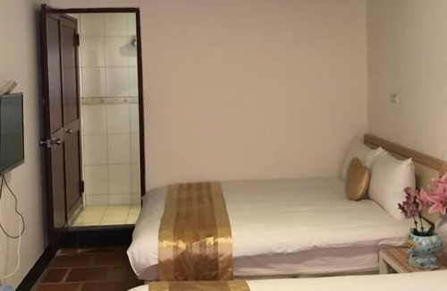 Jinning House | Rong Shu Xia B&B