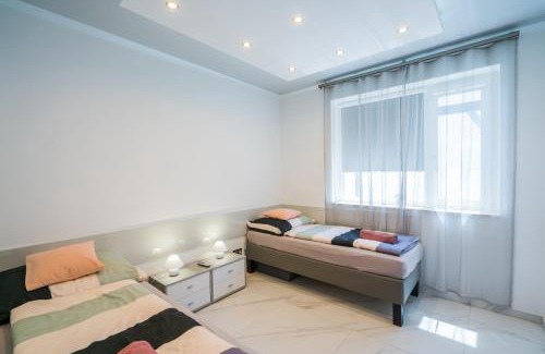 Siofok-Szabadifurdo Apartment | Roni Apartmanok Siófok