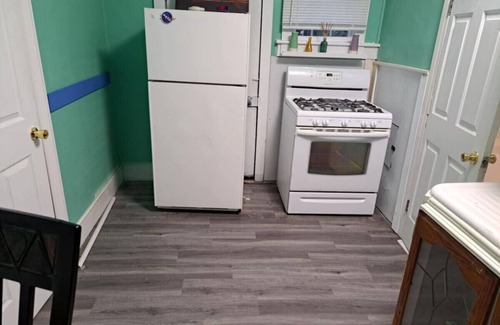 Downtown Akron Apartment | Roo's Playhouse: Cozy 1-Bed, 1-Bath Apartment