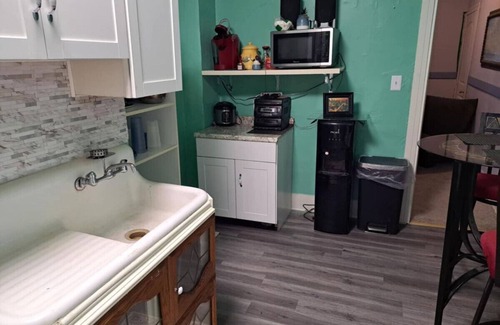 Downtown Akron Apartment | Roo's Playhouse: Cozy 1-Bed, 1-Bath Apartment