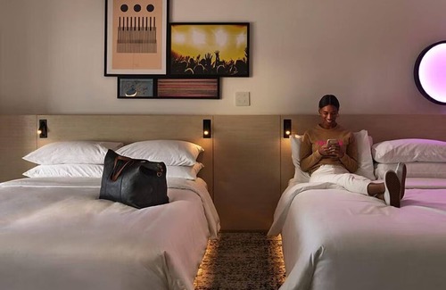 Downtown Atlanta Hotel | Rooftop Bar Onsite! Skyline View w/Captivating Atmosphere! Parking Available!