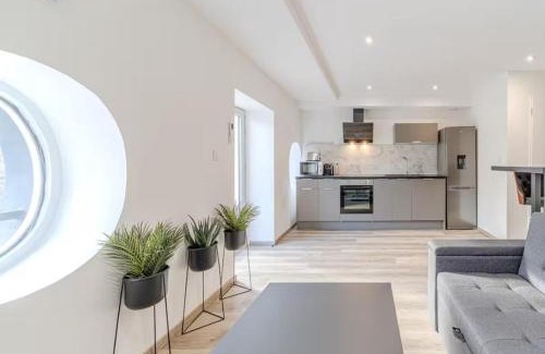 Saint Clair Apartment | Rooftop d'exception, vue Rhône, 6 personnes, Caluire