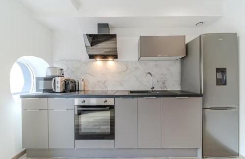 Saint Clair Apartment | Rooftop d'exception, vue Rhône, 6 personnes, Caluire